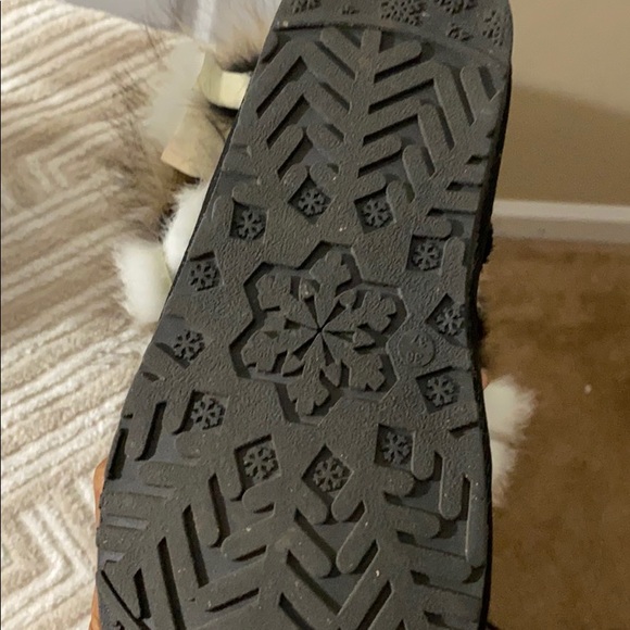 Boot - Picture 3 of 6